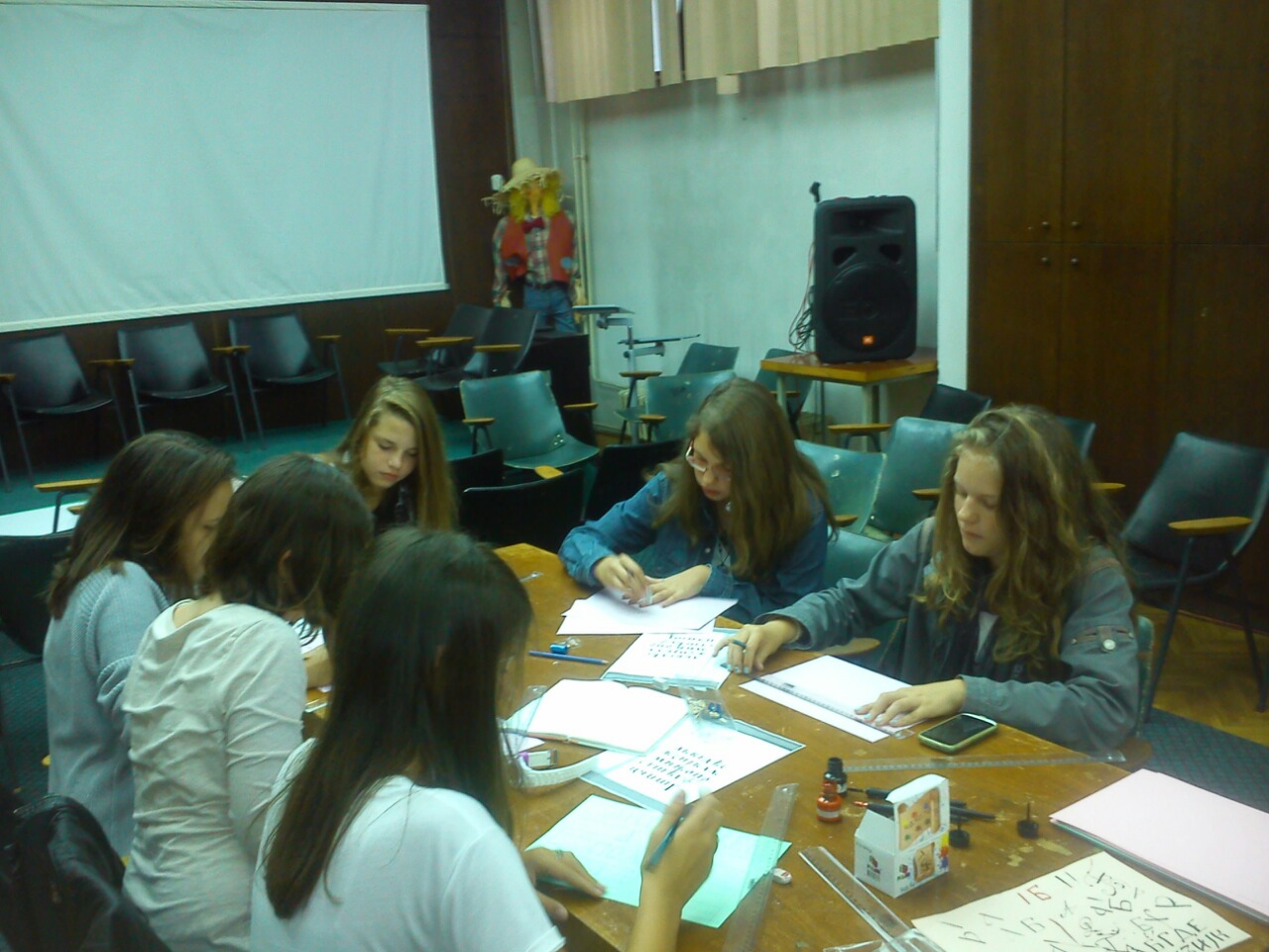 image-cdb642c699b271ba0fd0f7616a1a2d1ec4aefbf1e986a6872876b2c9e674b727-V