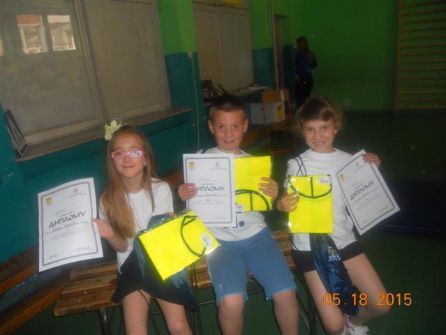 image-597679f96293a4fdf62c9d2843ef6a008d76abbf7f4f83d4eaec634b7de6f61f-V